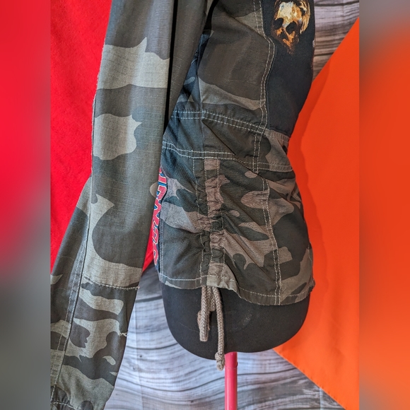 Camo 🪖 Button-Up Long Sleeve - Picture 4 of 13